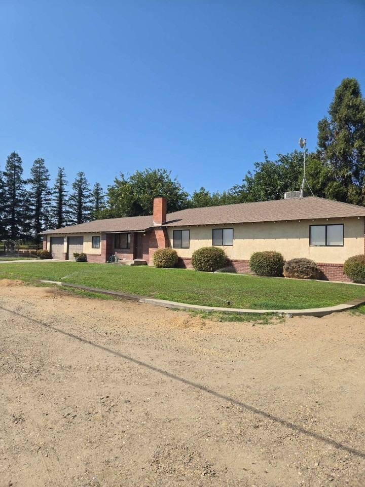 18058 W Bradbury Rd - Photo 2 of 18