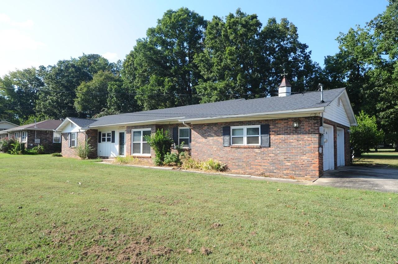 733 Lily Flagg Road Southeast - Photo 2 of 17