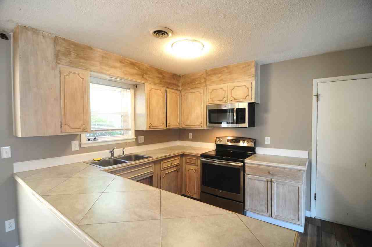 733 Lily Flagg Road Southeast - Photo 3 of 17