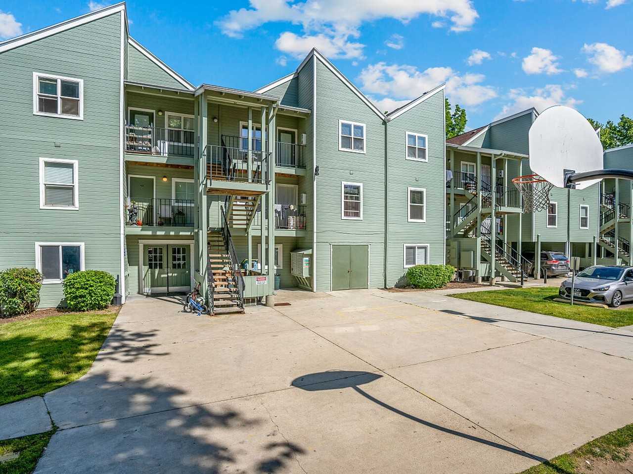 Davis Park Apartments - Photo 2 of 16