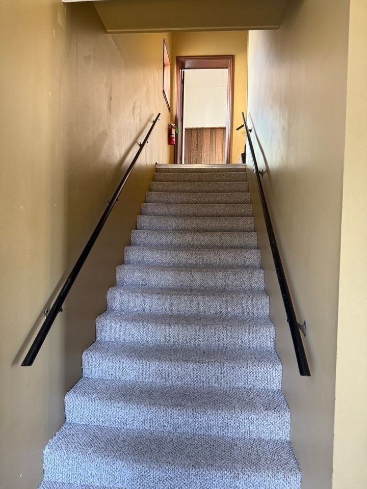 211 5th St ## S5 - Photo 3 of 18