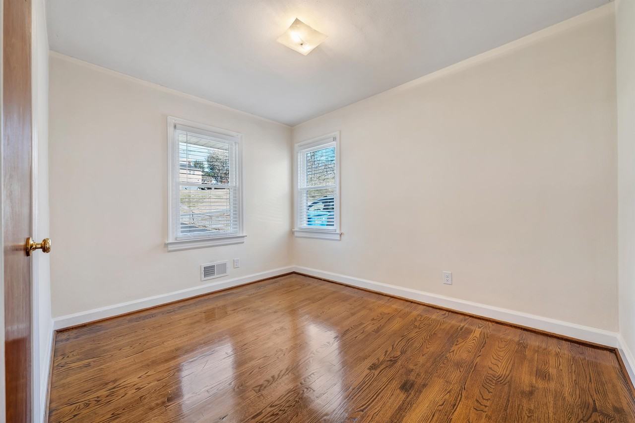 4310 Tyree Rd Nw - Photo 3 of 18