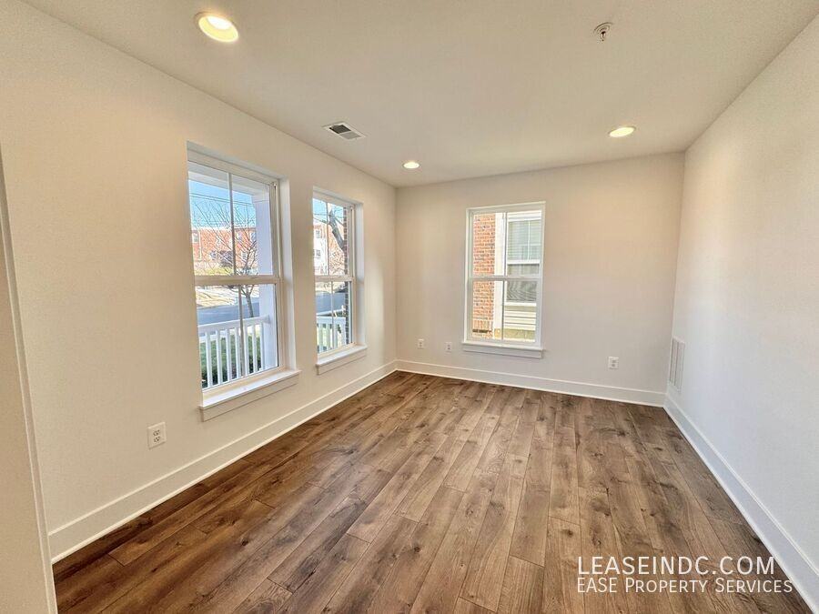 1207 Allison St Ne - Photo 5 of 36