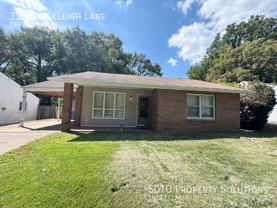 315 Brackleigh Ln - Photo 1 of 1