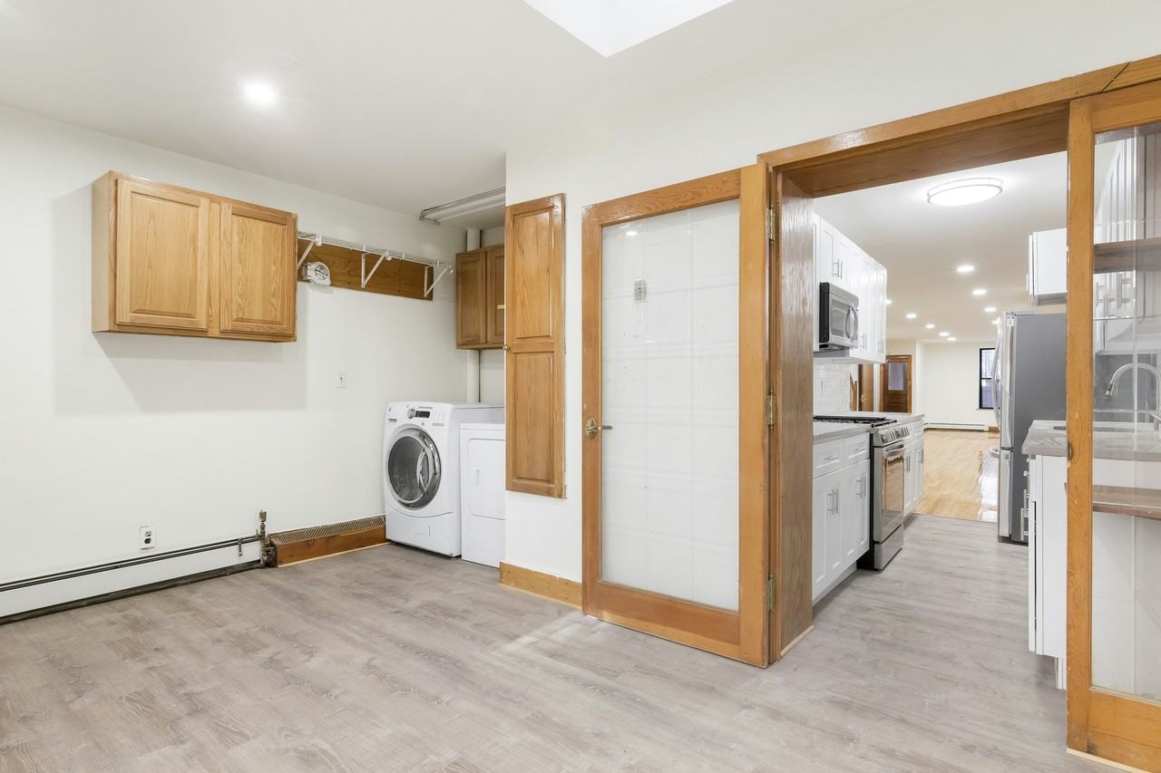 231 W 113th St #1 - Photo 5 of 12