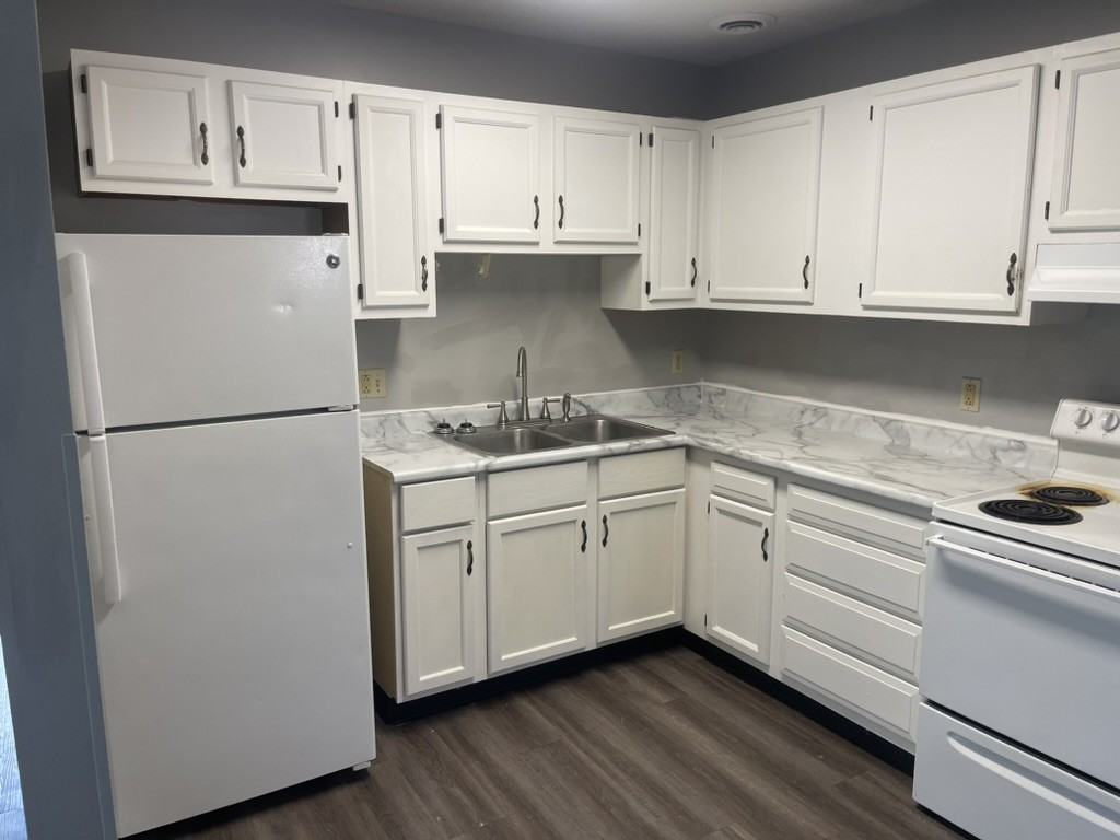 1034 N 8th St #3 - Photo 2 of 10