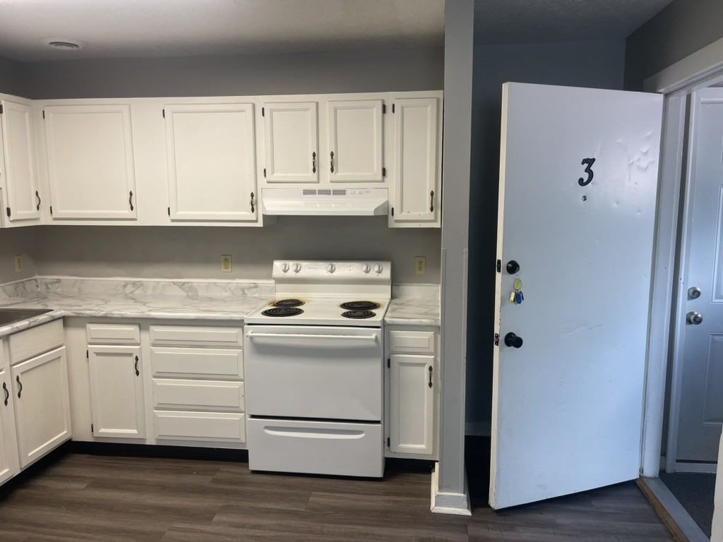 1034 N 8th St #3 - Photo 3 of 10