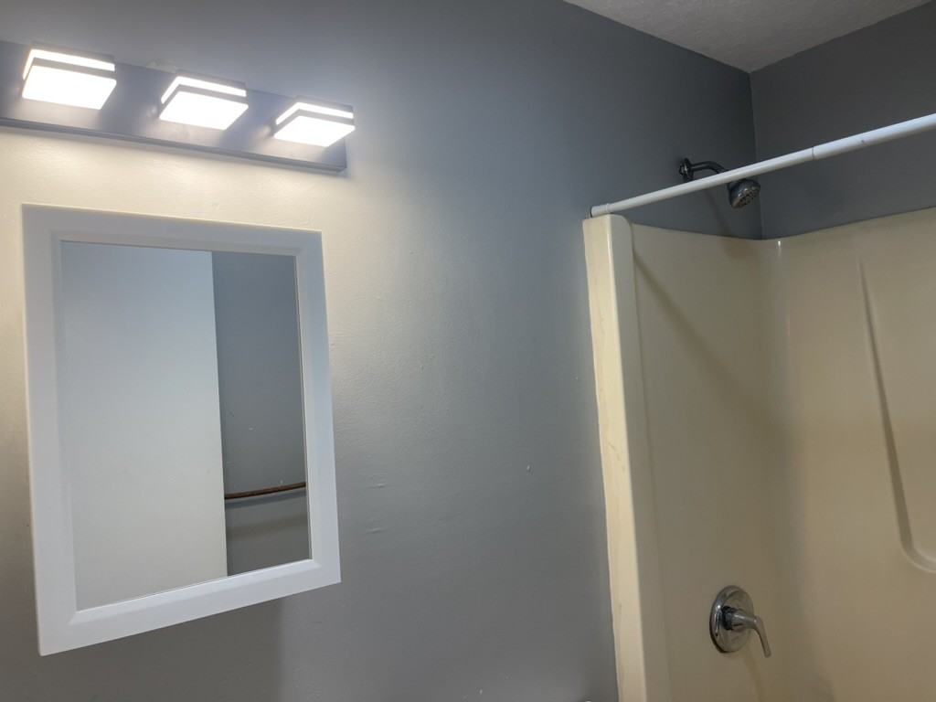 1034 N 8th St #3 - Photo 4 of 10