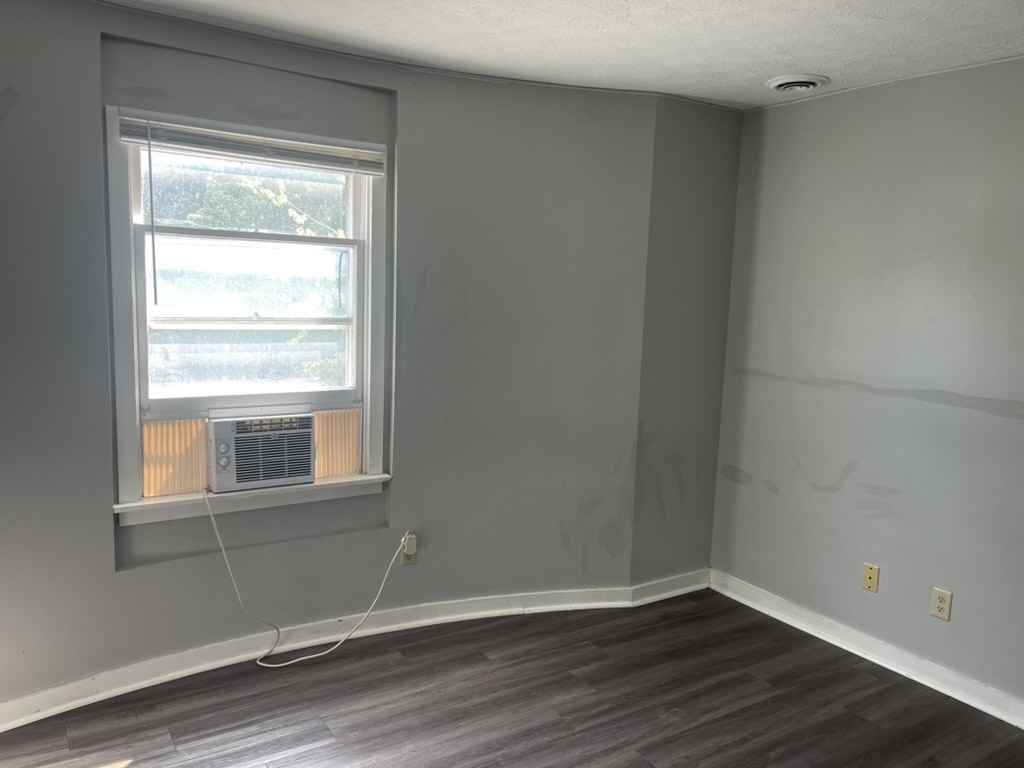 1034 N 8th St #3 - Photo 6 of 10