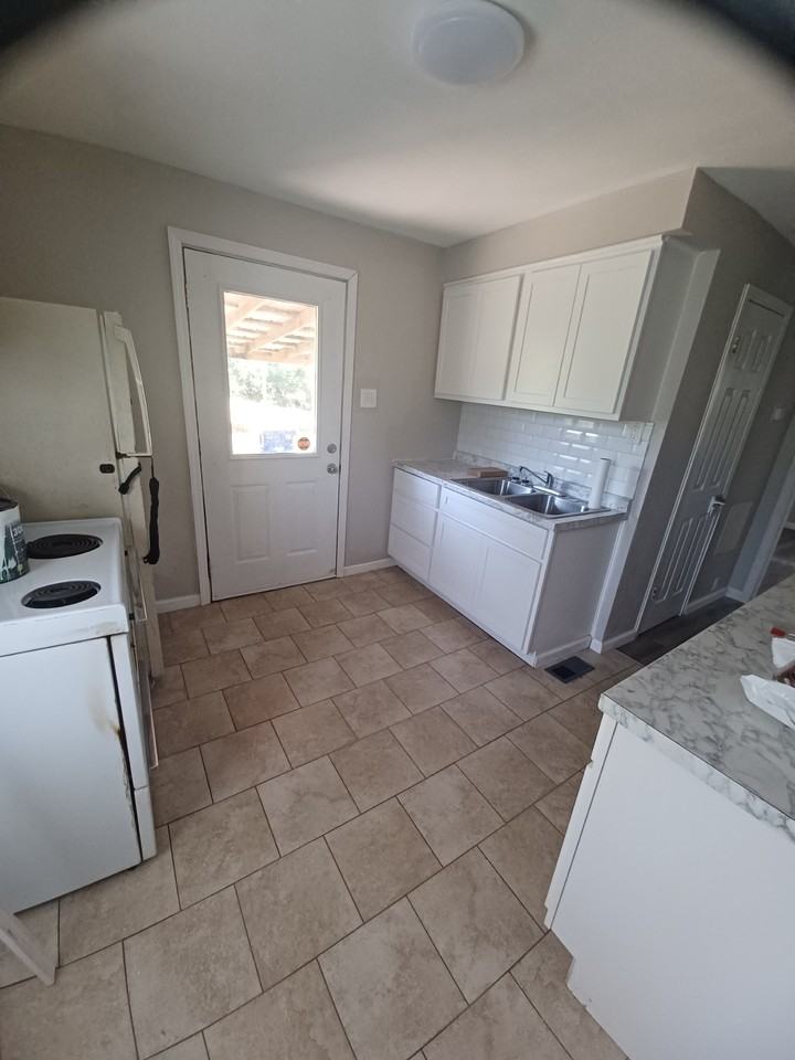 10512 Litz Ave #NA - Photo 3 of 14