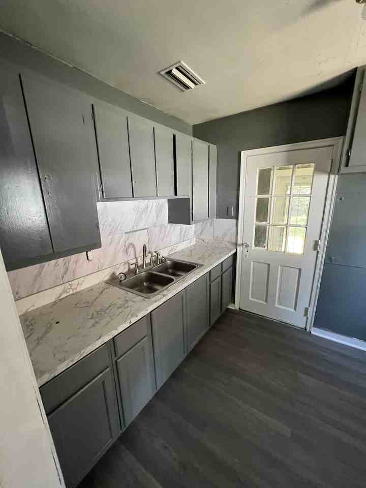 2068 Victory Ct #NA - Photo 5 of 20