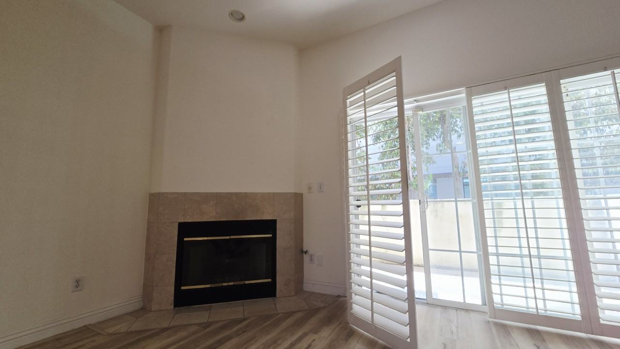 10833 Kling St #4 - Photo 7 of 31