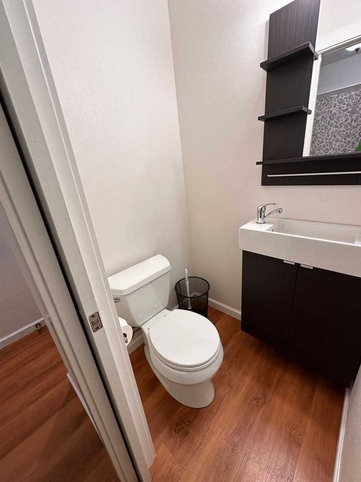 4732 22nd Ave Ne - Photo 6 of 23