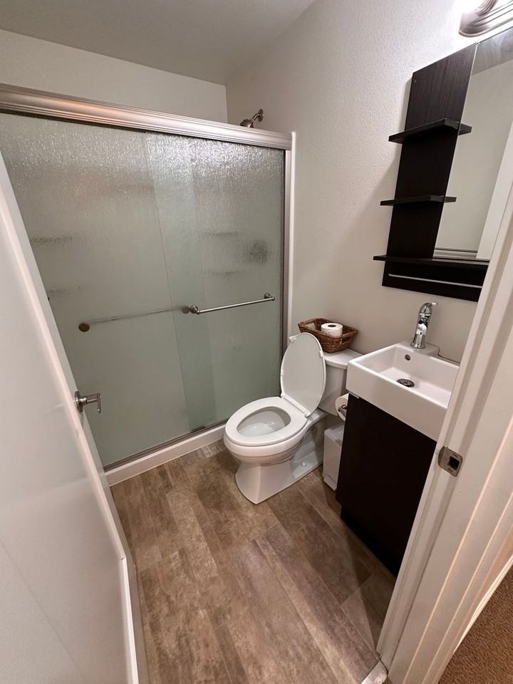 4732 22nd Ave Ne - Photo 7 of 23