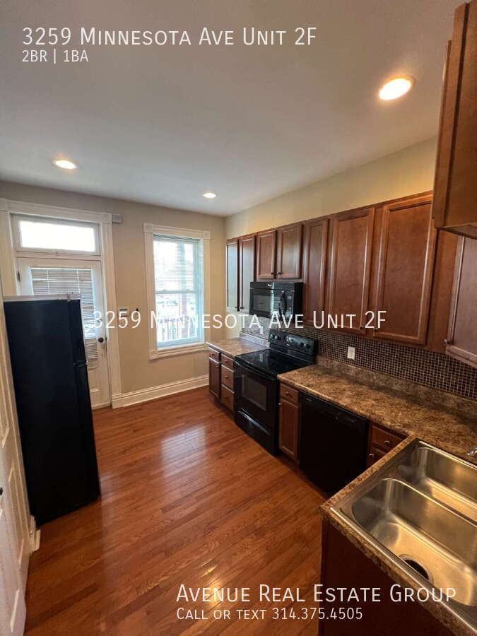 3259 Minnesota Ave Unit 2f - Photo 3 of 8