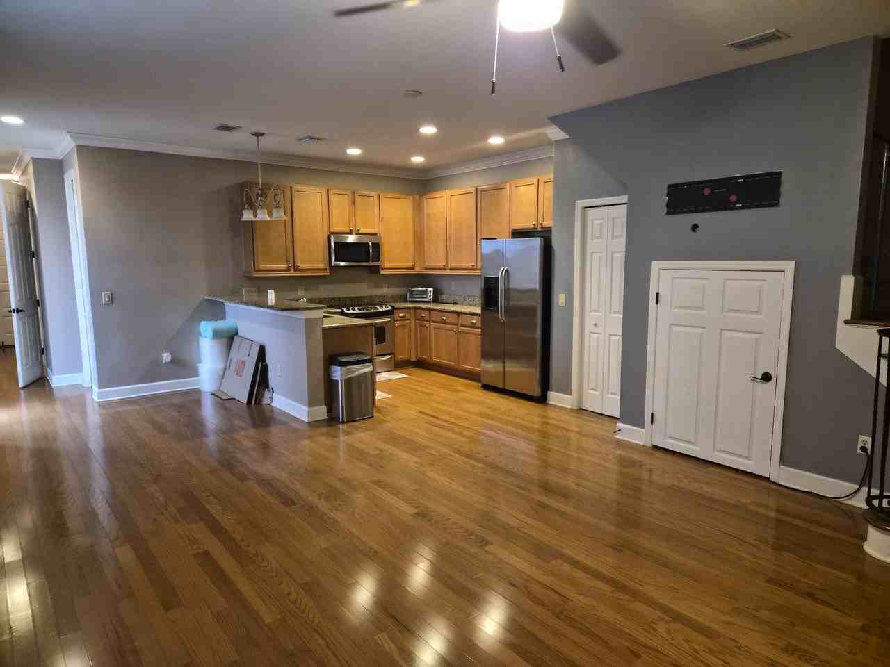 113 S Packwood Ave #A - Photo 7 of 20