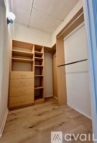 827 4th St #302 - Photo 2 of 15