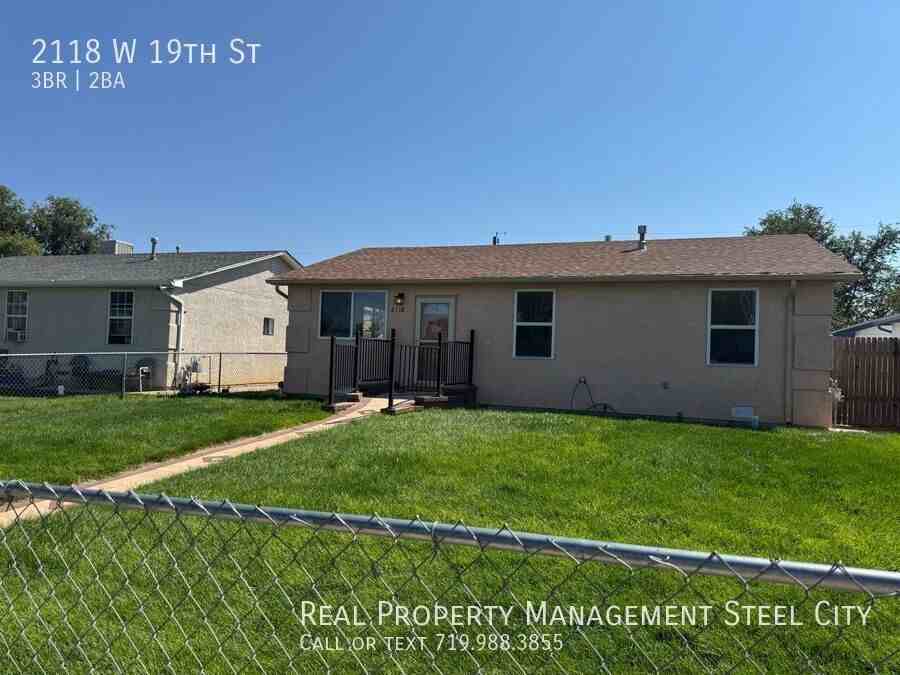 2118 W 19th St - Photo 3 of 26