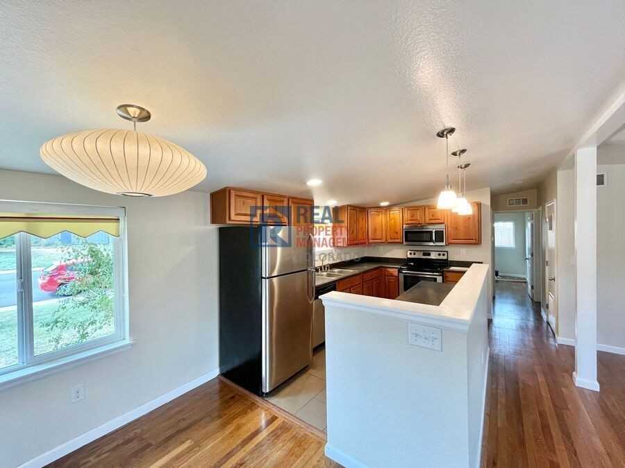 2450 S Meade St - Photo 3 of 24