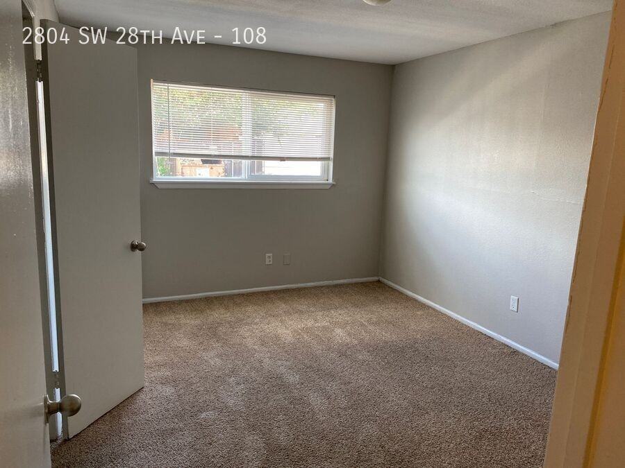 2804 Sw 28th Ave #108 - Photo 4 of 10