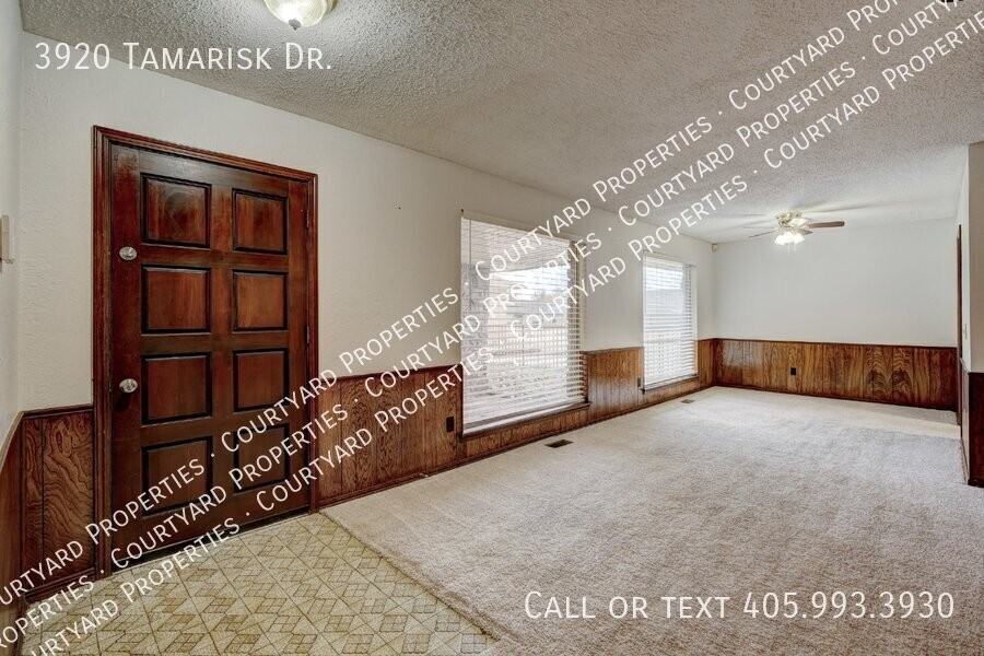 3920 Tamarisk Dr - Photo 7 of 38