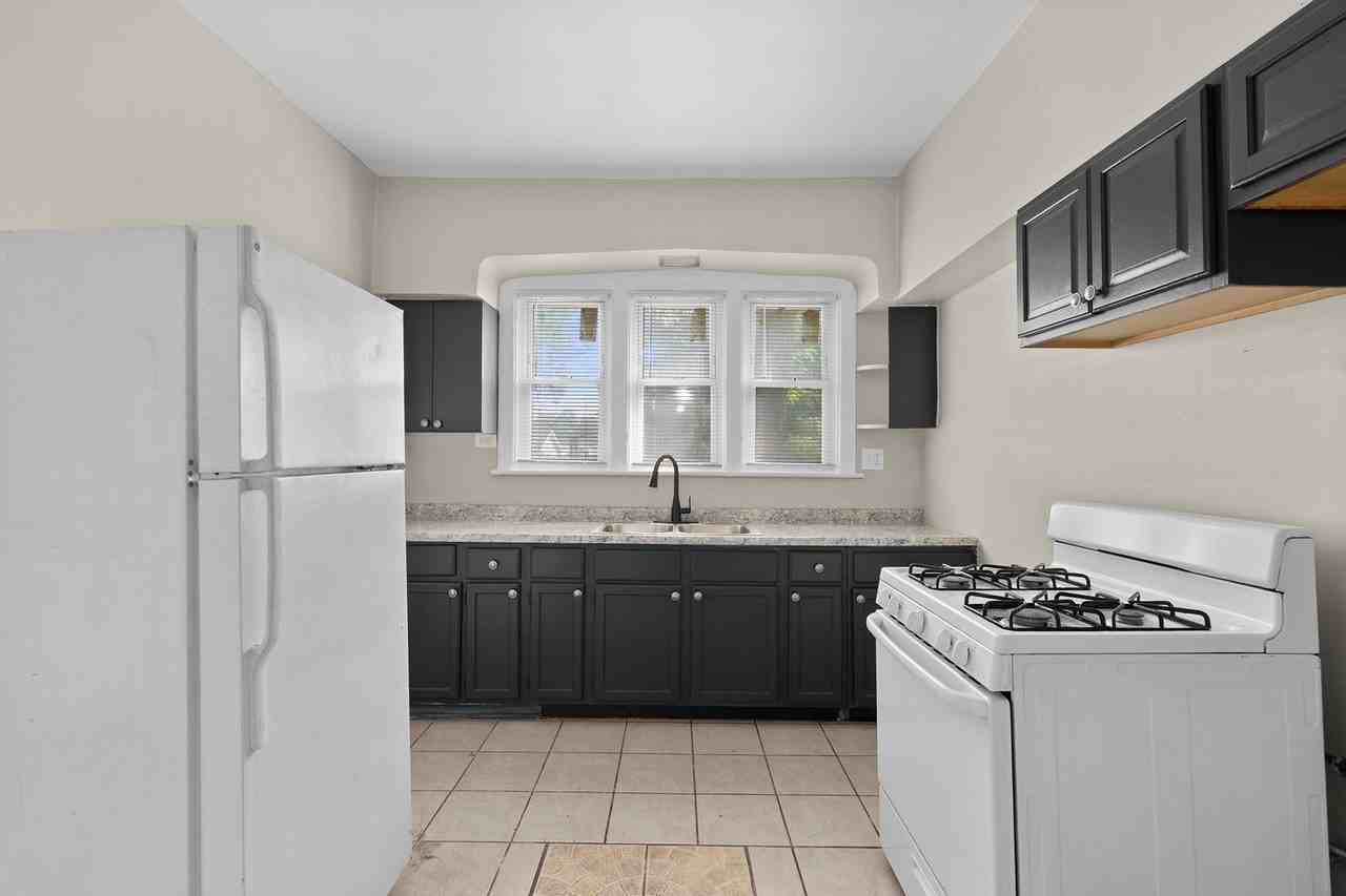 5040 W 19th St ##1 - Photo 2 of 15