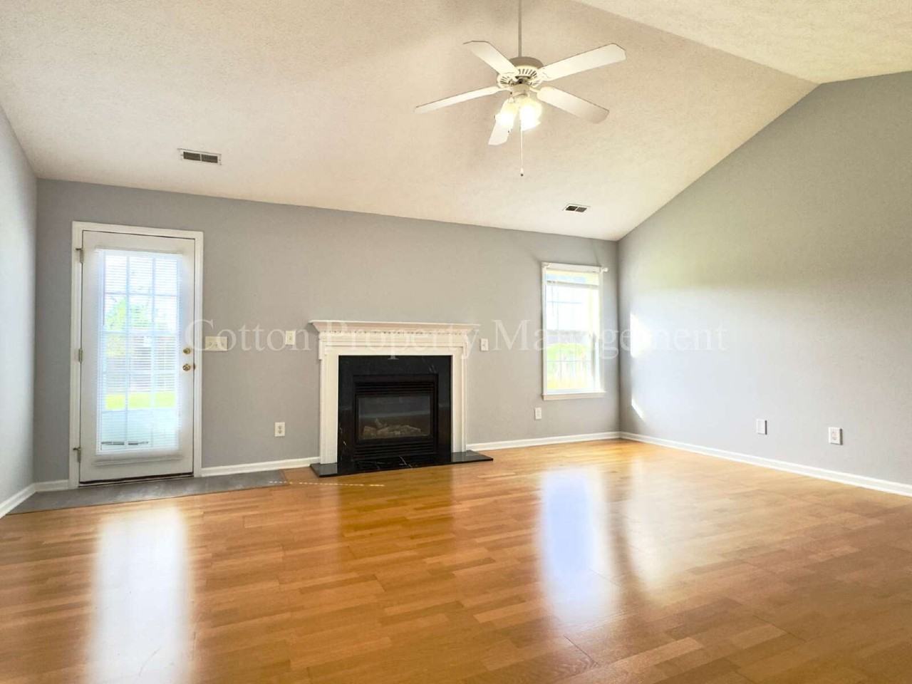 2824 White Rd - Photo 6 of 37