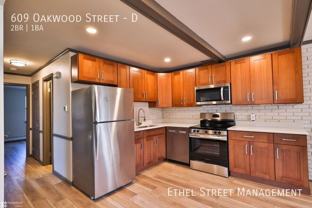 609 Oakwood St #D - Photo 1 of 1