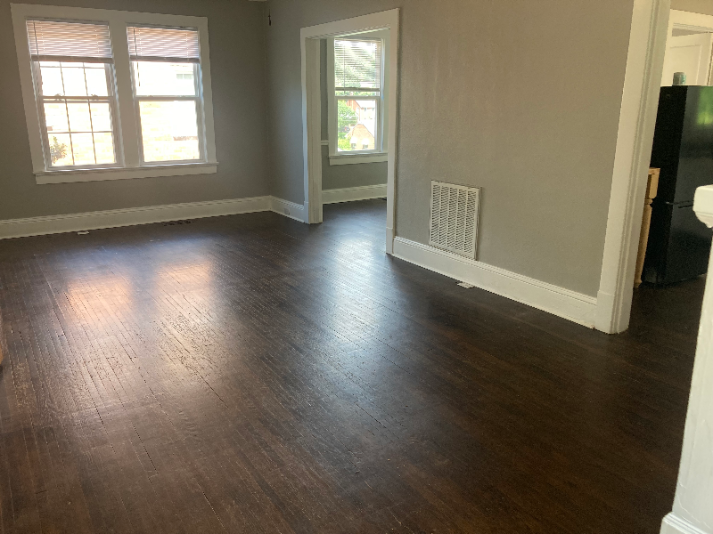 4316 Fort Ave - Photo 3 of 10