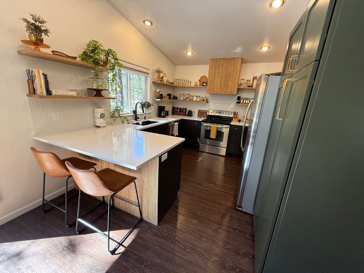 56333 Solar Dr - Photo 3 of 16