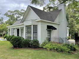 featured image of 900 Overlook Dr