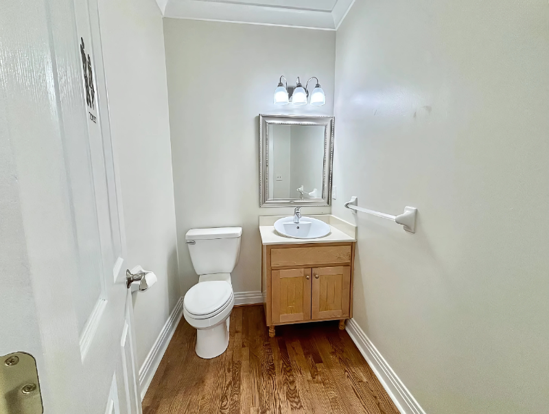 259 W Ocean View Ave - Photo 4 of 16