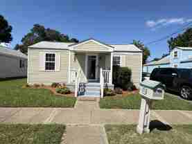 946 Avenue H - Photo 1 of 1