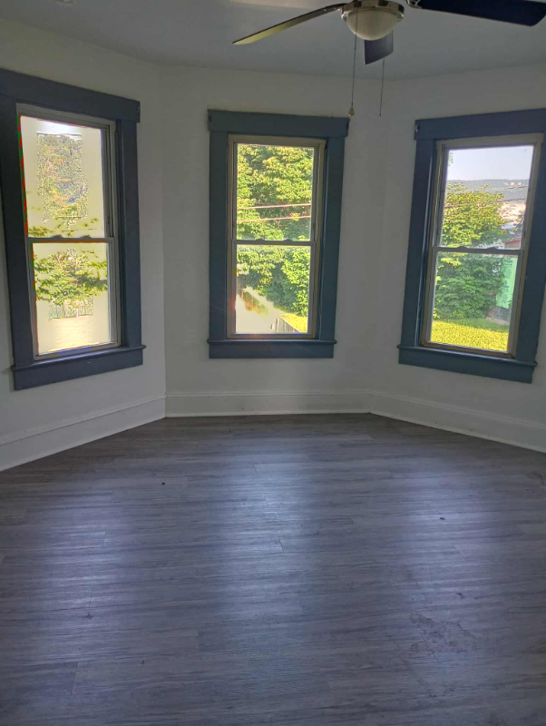 108 Springdale St - Photo 2 of 14