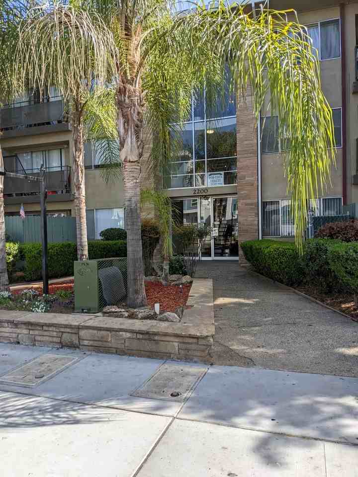 PLAZA - Photo 2 of 23