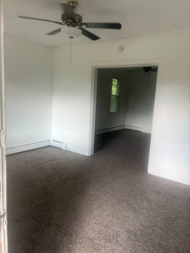 206 Welles Street - Photo 4 of 26