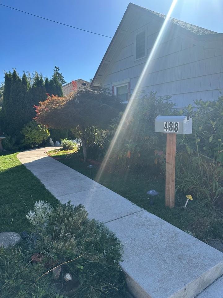 488 17th St - Photo 4 of 20