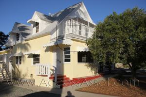 featured image of 207 E Graham Ave #A