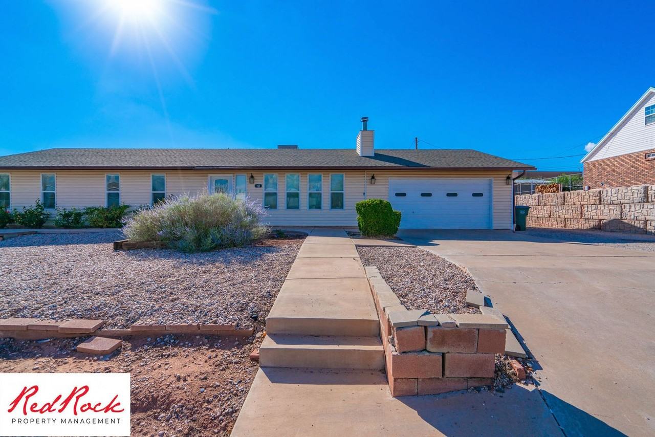 237 N Scenic Dr W - Photo 5 of 43