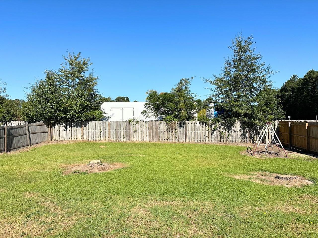 4303 Pineview Ln - Photo 2 of 17