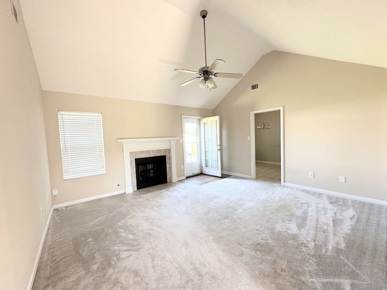 4303 Pineview Ln - Photo 5 of 17