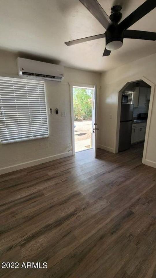 425 N 17th Dr #2 - Photo 2 of 8