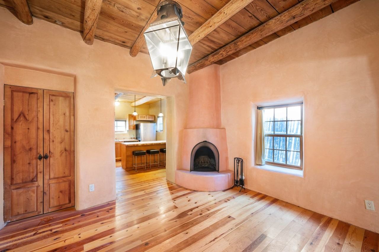 738 1/2 Agua Fria St - Photo 2 of 36