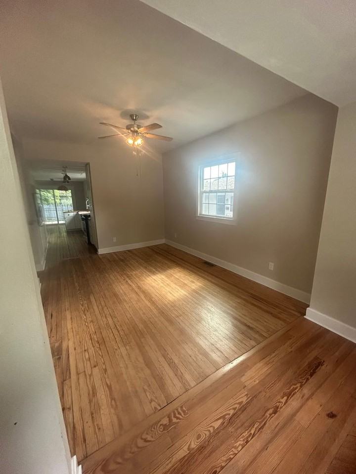 318 E Webster St - Photo 5 of 28