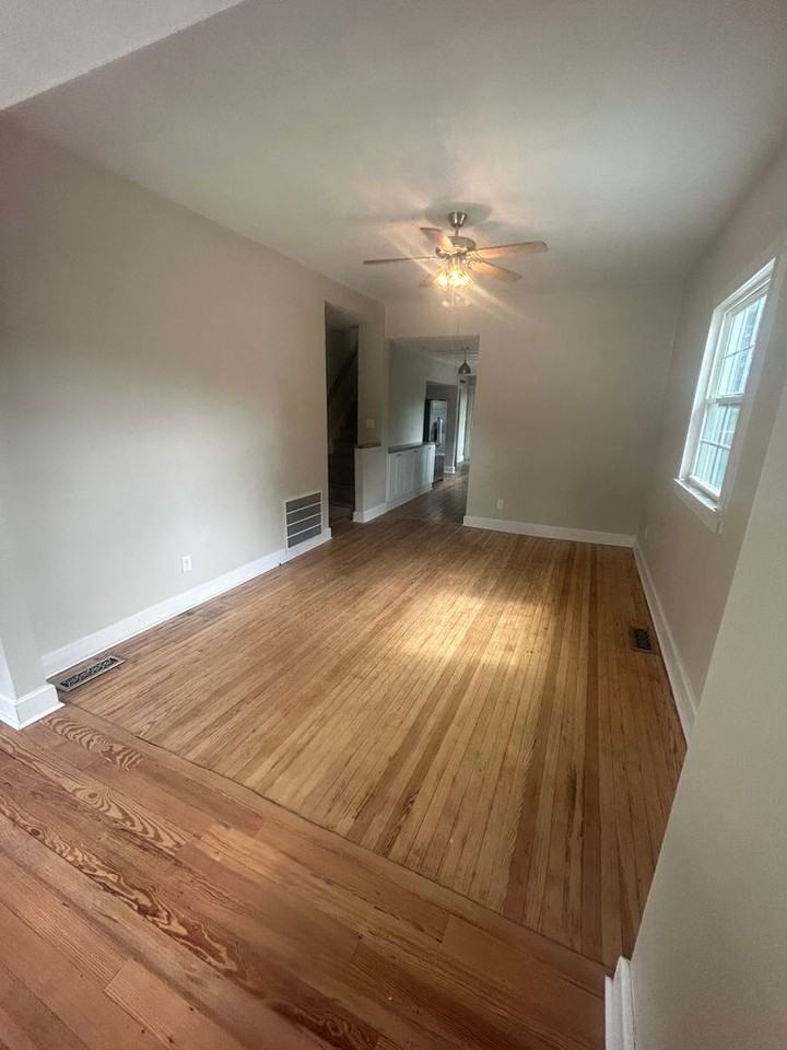 318 E Webster St - Photo 6 of 28