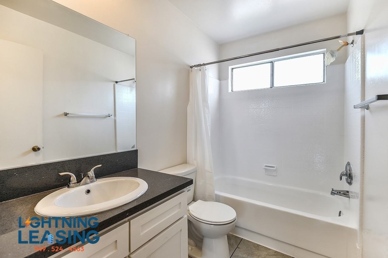 8140 Langdon Ave #30D - Photo 7 of 10