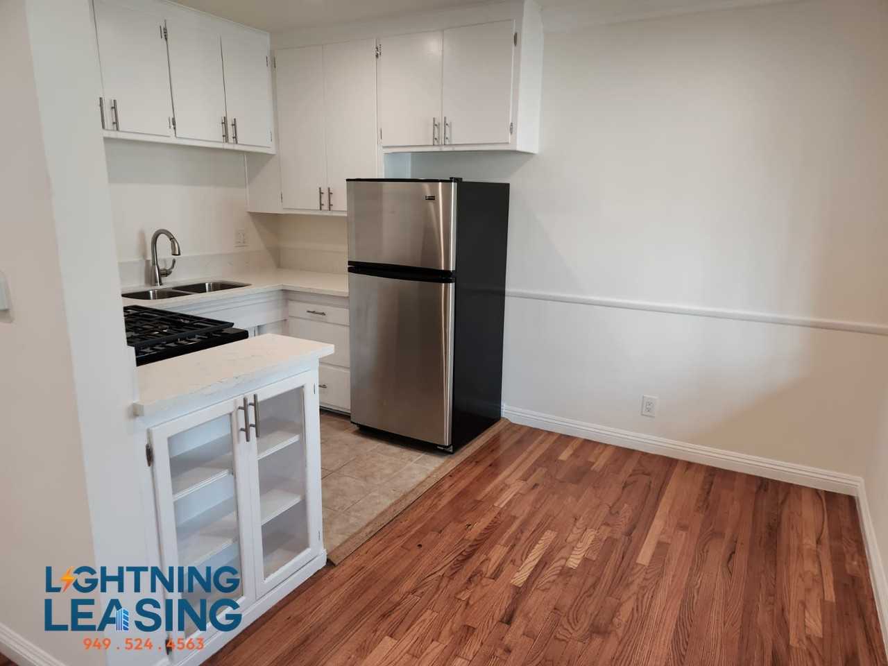 1279 S Ridgeley Dr #5 - Photo 2 of 21