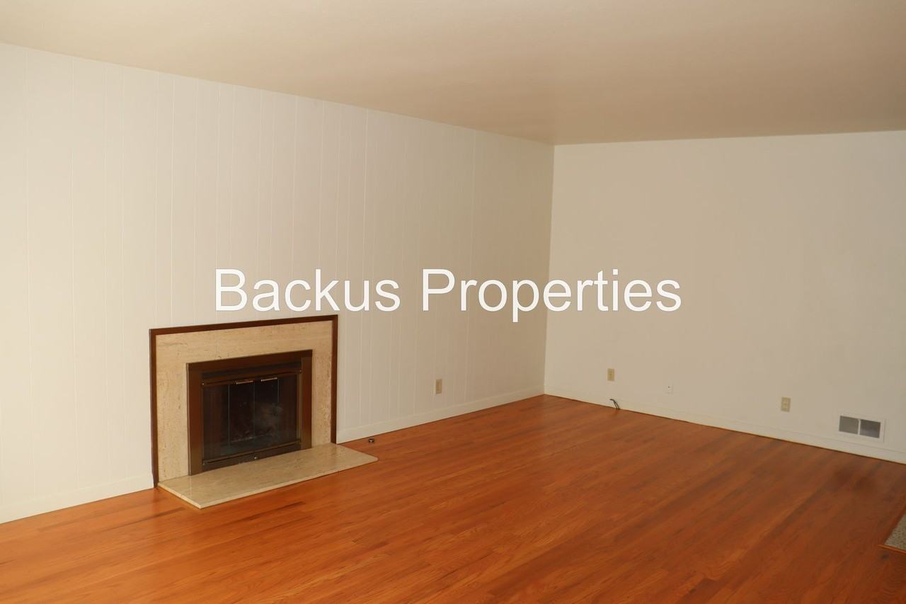 124 San Jose St - Photo 5 of 22