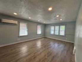 428 N 10th Ave - Photo 1 of 1
