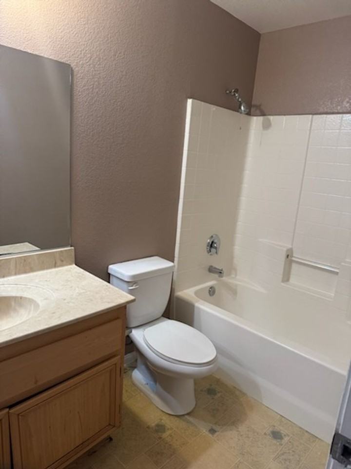 7661 Dogbane Ave - Photo 7 of 8